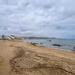 Estudio En Primera Línea De Playa *