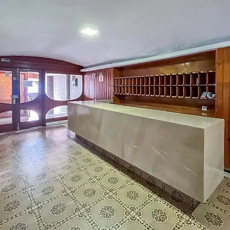 Estudio En Primera Línea De Playa *